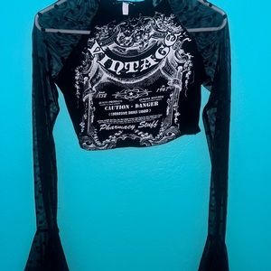 Long sleeve crop top